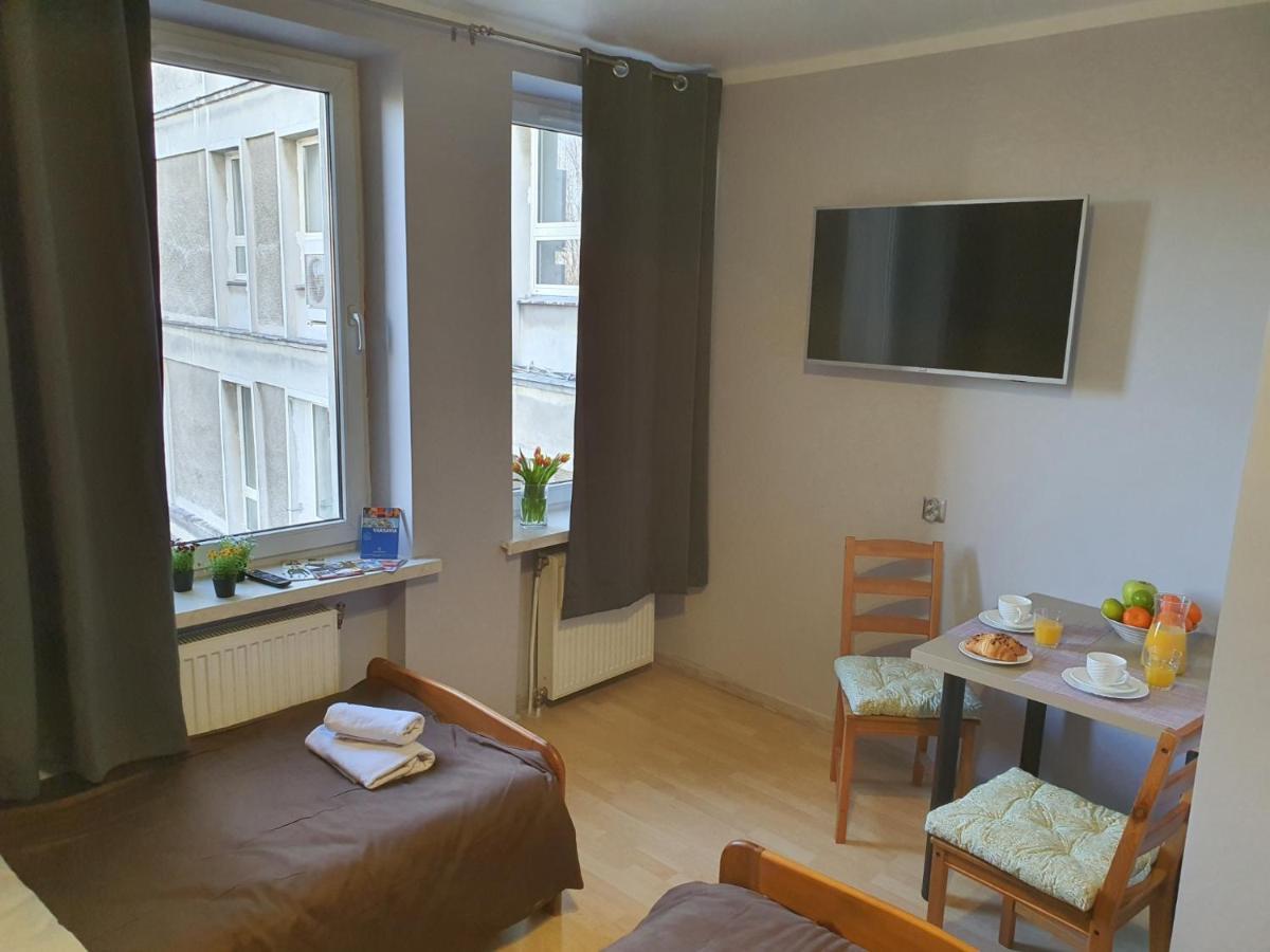 Jasna Hotelik Self Check-In ワルシャワ エクステリア 写真